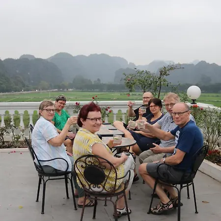 Liberty Hall Tam Coc Hotel & Villa-2